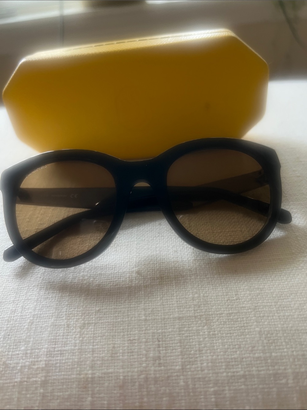 New Swarovski Round Black Sunglasses with inlayed crystals on arms/temples